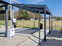 Aluminium-Terassenüberdachung SOLAR ENERGO mit Photovoltaikanlage - Netzanbindung