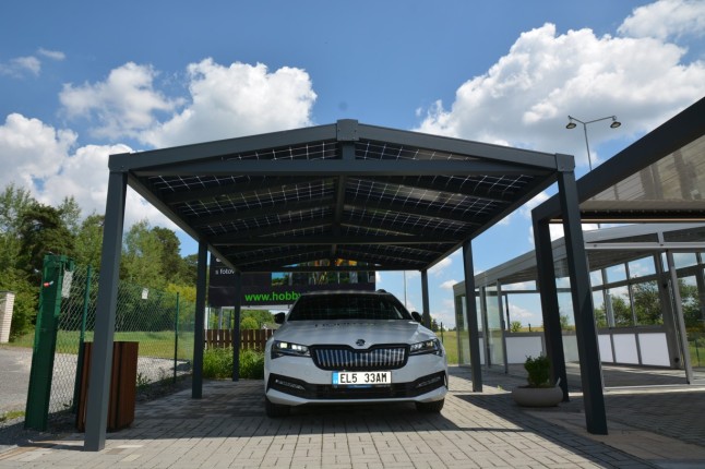 Aluminium-Carport SOLAR ENERGO mit Photovoltaikanlage - Netzanbindung